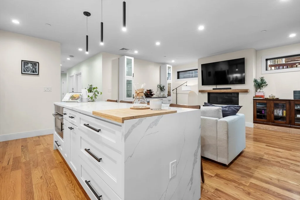 2 bed, 2 bath apartment for rent at 113-115 Falcon St Unit 1, East Boston — photo 9 of 34
