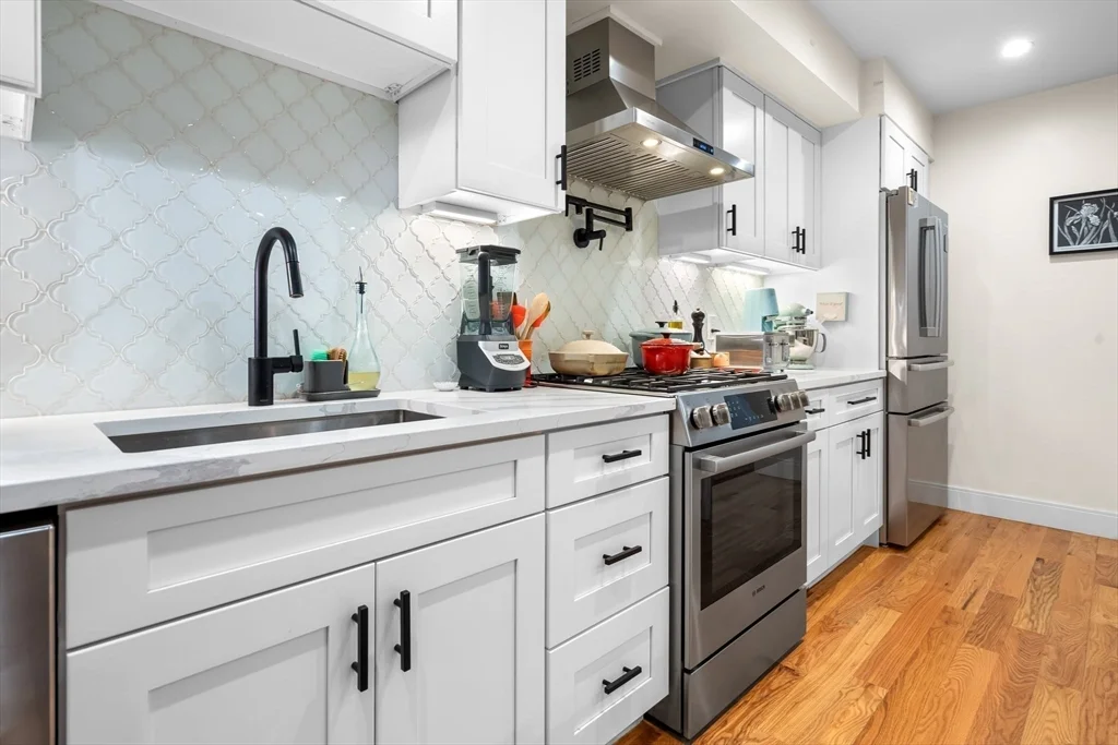 2 bed, 2 bath apartment for rent at 113-115 Falcon St Unit 1, East Boston — photo 8 of 34