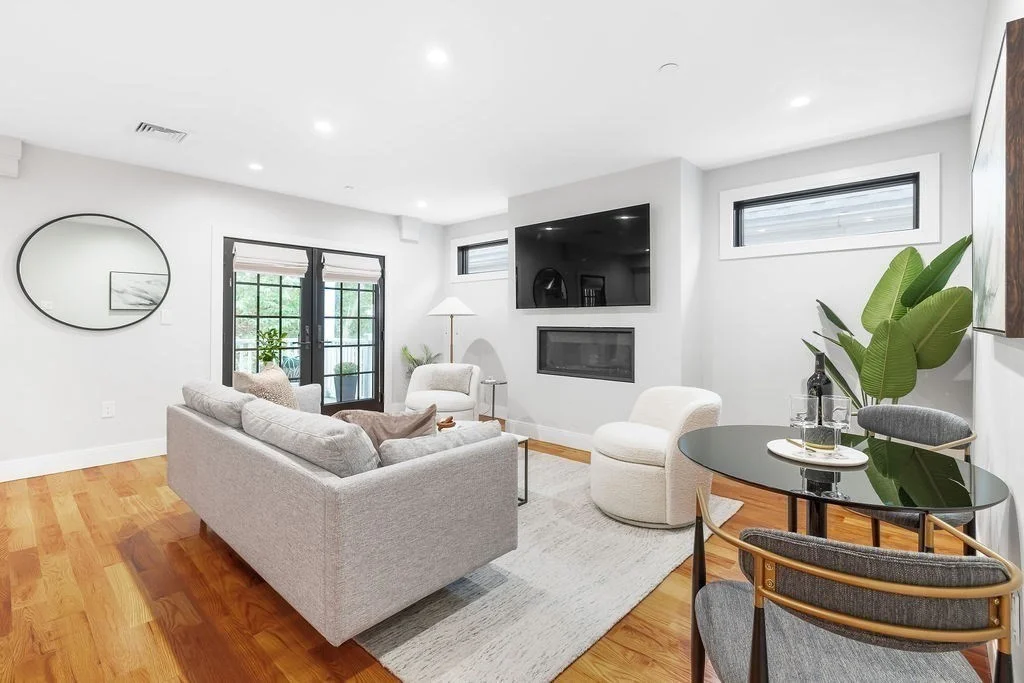 2 bed, 2 bath apartment for rent at 113-115 Falcon St Unit 113-3, Eagle Hill — photo 3 of 24