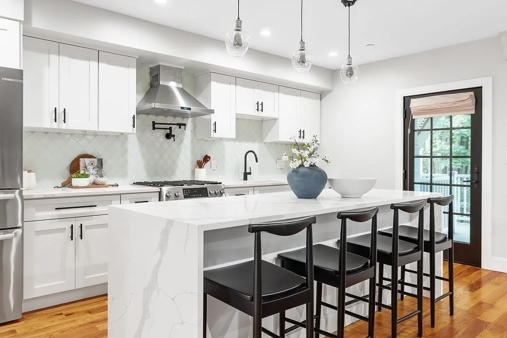 2 bed, 2 bath apartment for rent at 113-115 Falcon St Unit 113-3, Eagle Hill — photo 6 of 24
