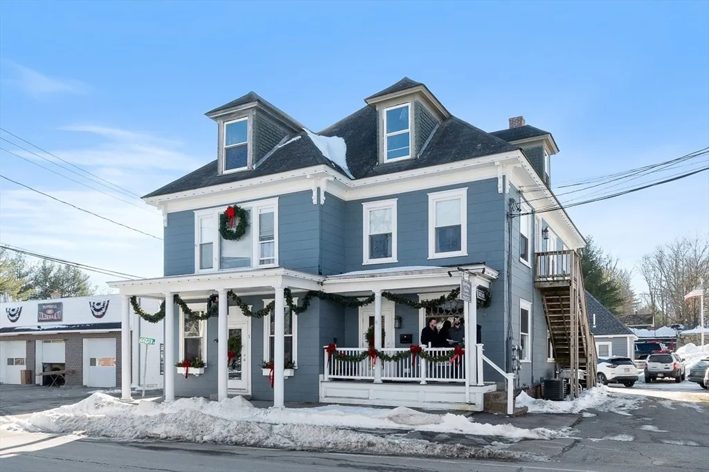 1 bed, 1 bath apartment for rent at 113-115 Main St Unit 1, Pepperell — photo 1 of 11