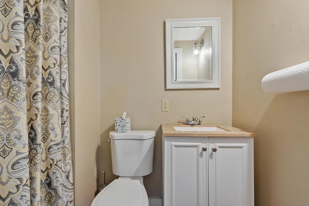 1 bed, 1 bath apartment for rent at 113-115 Main St Unit 1, Pepperell — photo 10 of 11
