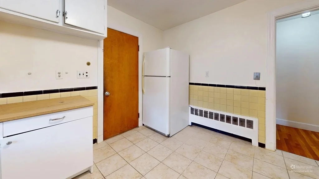3 bed, 1 bath apartment for rent at 115 Withington Rd Unit 113, Newton — photo 2 of 14