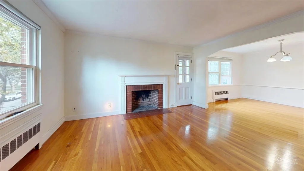 3 bed, 1 bath apartment for rent at 115 Withington Rd Unit 113, Newton — photo 3 of 14