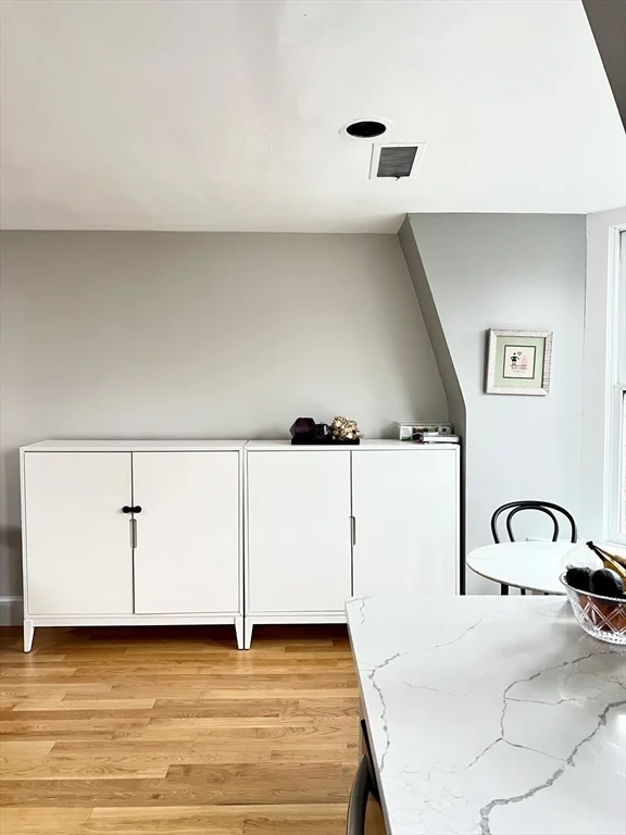 3 bed, 1 bath apartment for rent at 113 Appleton St Unit 3, South End — photo 9 of 21
