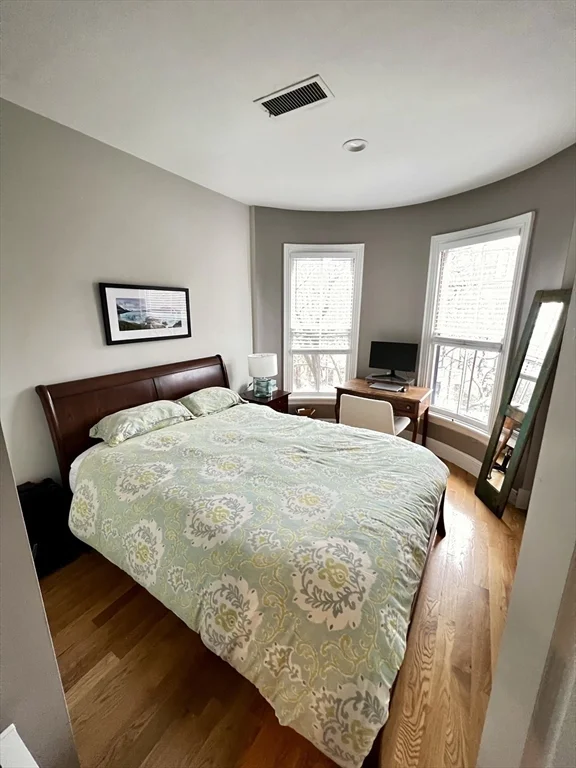 3 bed, 1 bath apartment for rent at 113 Appleton St Unit 3, South End — photo 18 of 21