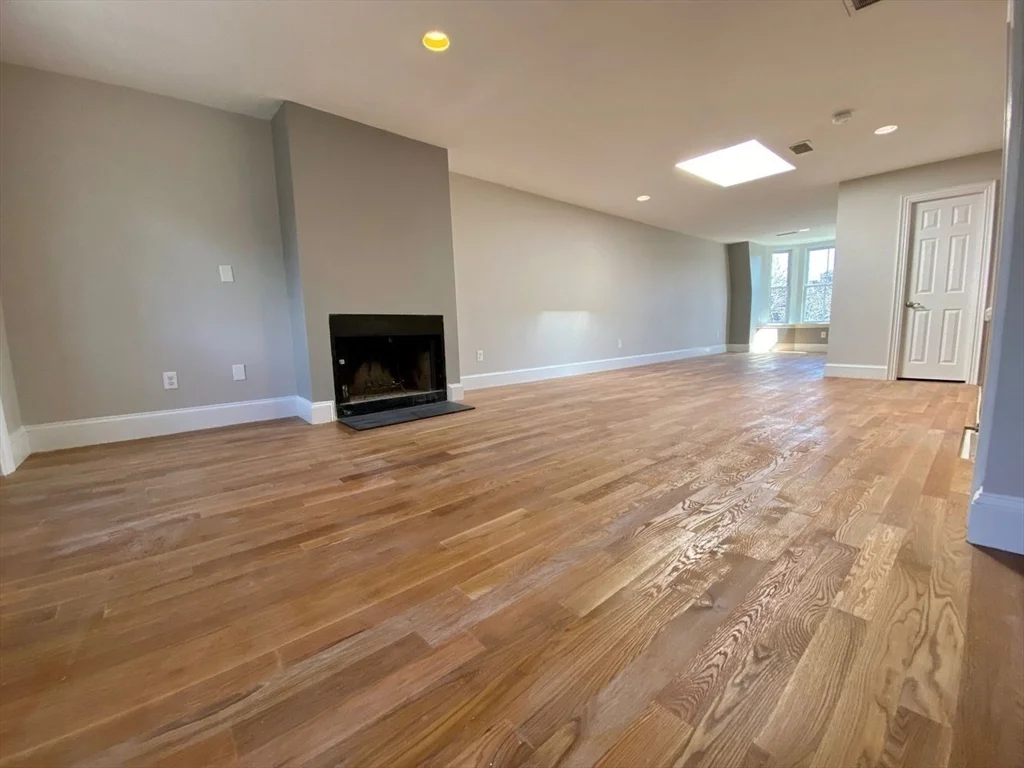 3 bed, 1 bath apartment for rent at 113 Appleton St Unit 3, South End — photo 4 of 21