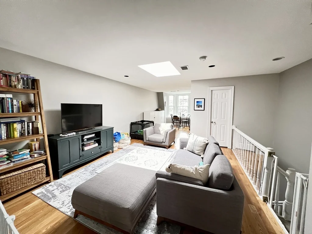 3 bed, 1 bath apartment for rent at 113 Appleton St Unit 3, South End — photo 3 of 21