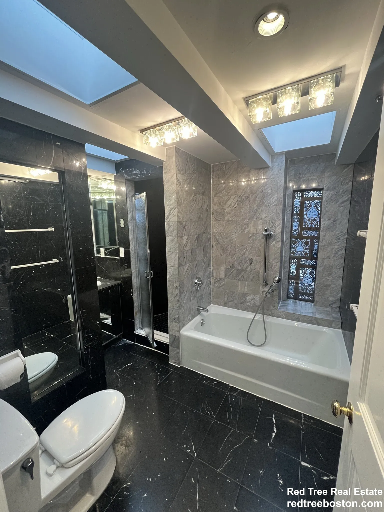 2.5 bed, 3 bath apartment for rent at 113 Beacon St Unit 1, Back Bay — photo 9 of 66