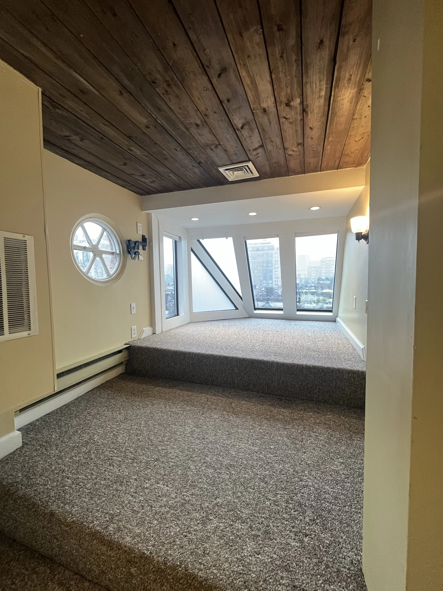 2.5 bed, 3 bath apartment for rent at 113 Beacon St Unit 1, Back Bay — photo 65 of 66
