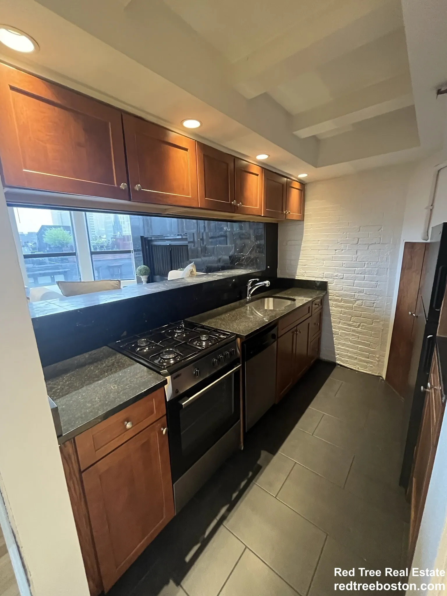 2.5 bed, 3 bath apartment for rent at 113 Beacon St Unit 1, Back Bay — photo 22 of 66
