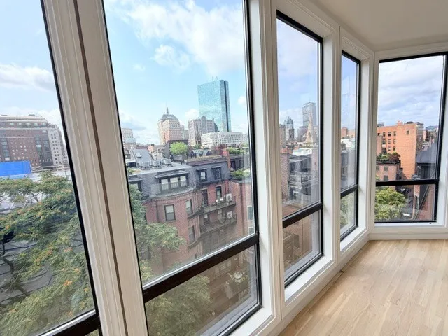 2.5 bed, 3 bath apartment for rent at 113 Beacon St Unit 1, Back Bay — photo 33 of 66