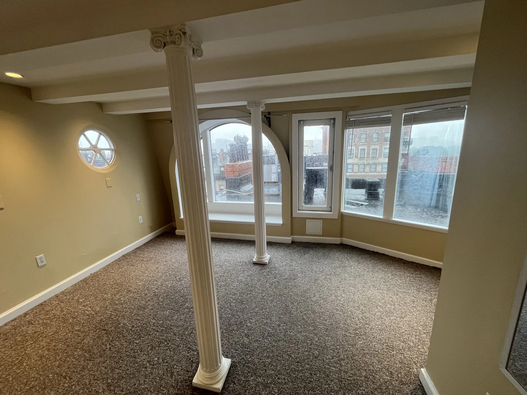2.5 bed, 3 bath apartment for rent at 113 Beacon St Unit 1, Back Bay — photo 55 of 66