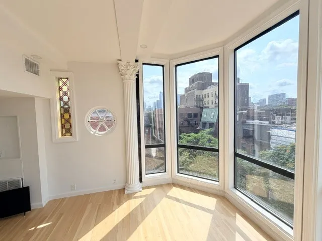 2.5 bed, 3 bath apartment for rent at 113 Beacon St Unit 1, Back Bay — photo 35 of 66