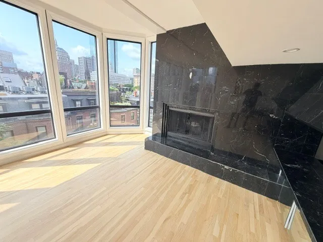 2.5 bed, 3 bath apartment for rent at 113 Beacon St Unit 1, Back Bay — photo 31 of 66