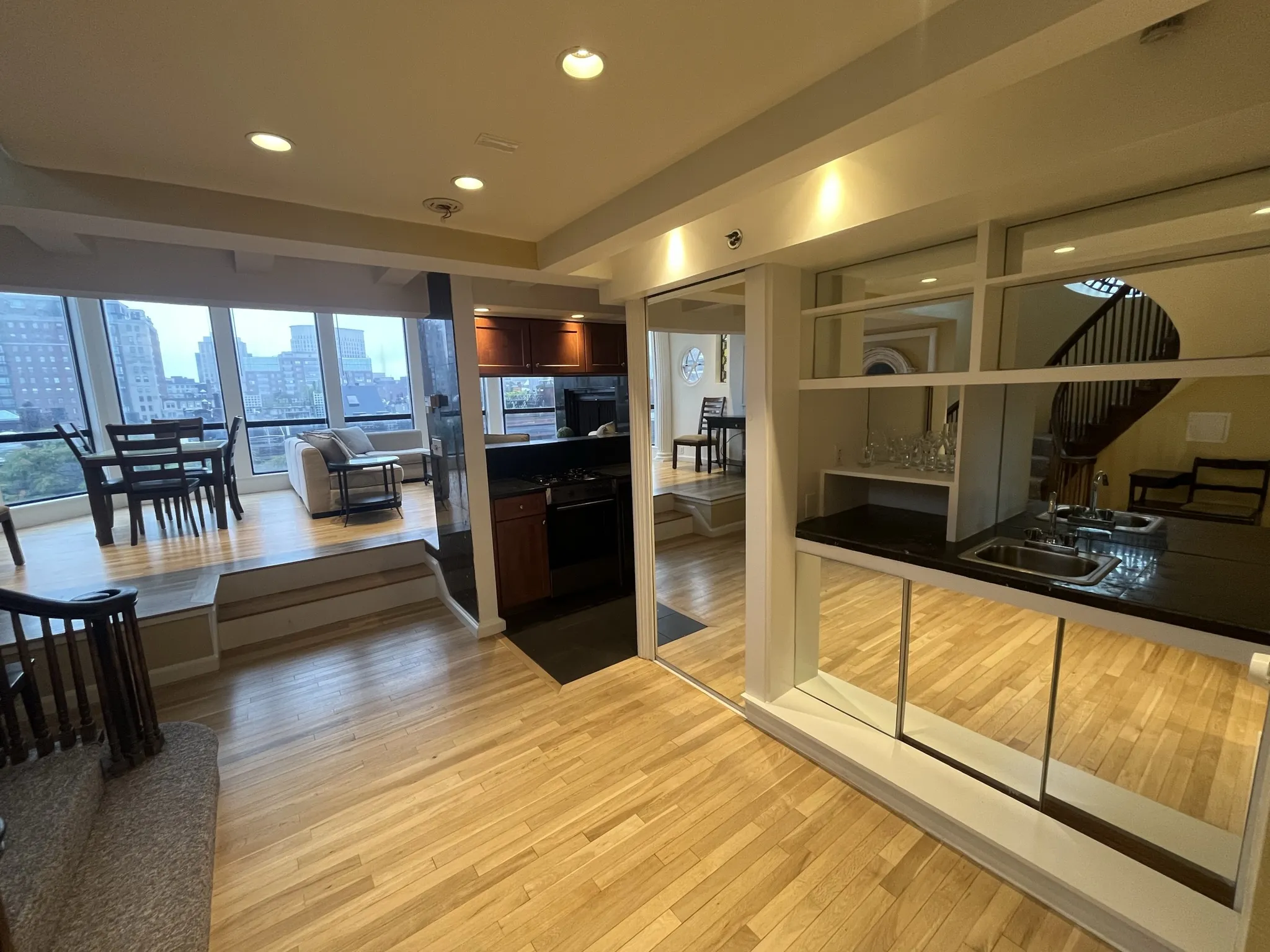 2.5 bed, 3 bath apartment for rent at 113 Beacon St Unit 1, Back Bay — photo 43 of 66