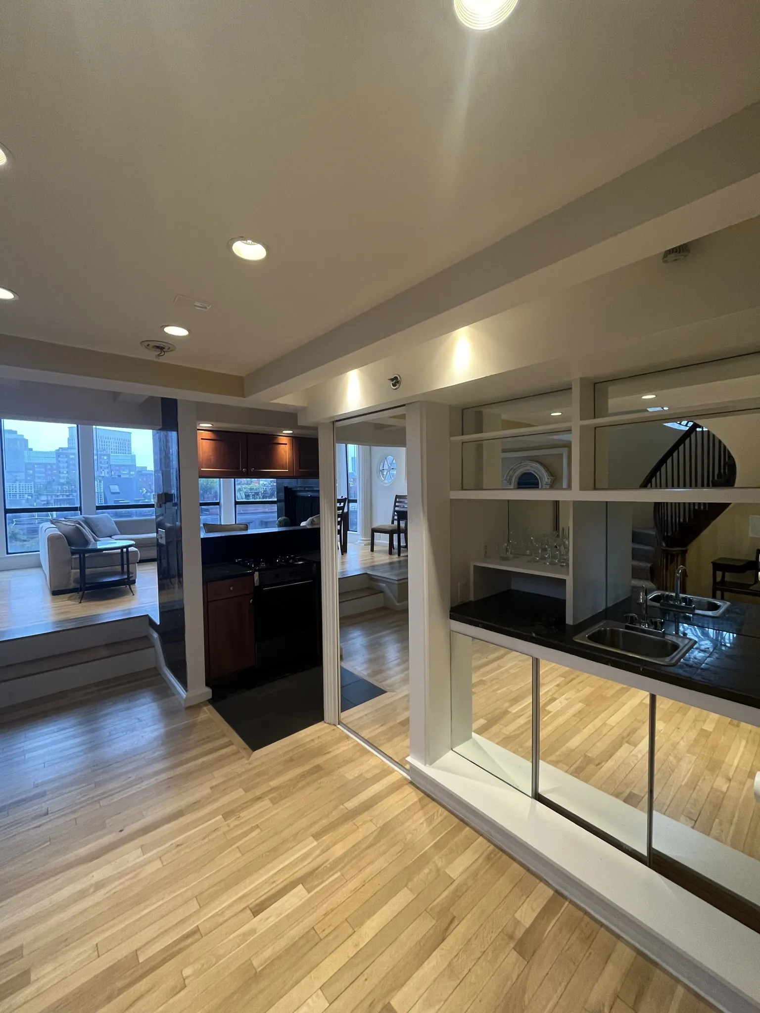 2.5 bed, 3 bath apartment for rent at 113 Beacon St Unit 1, Back Bay — photo 44 of 66