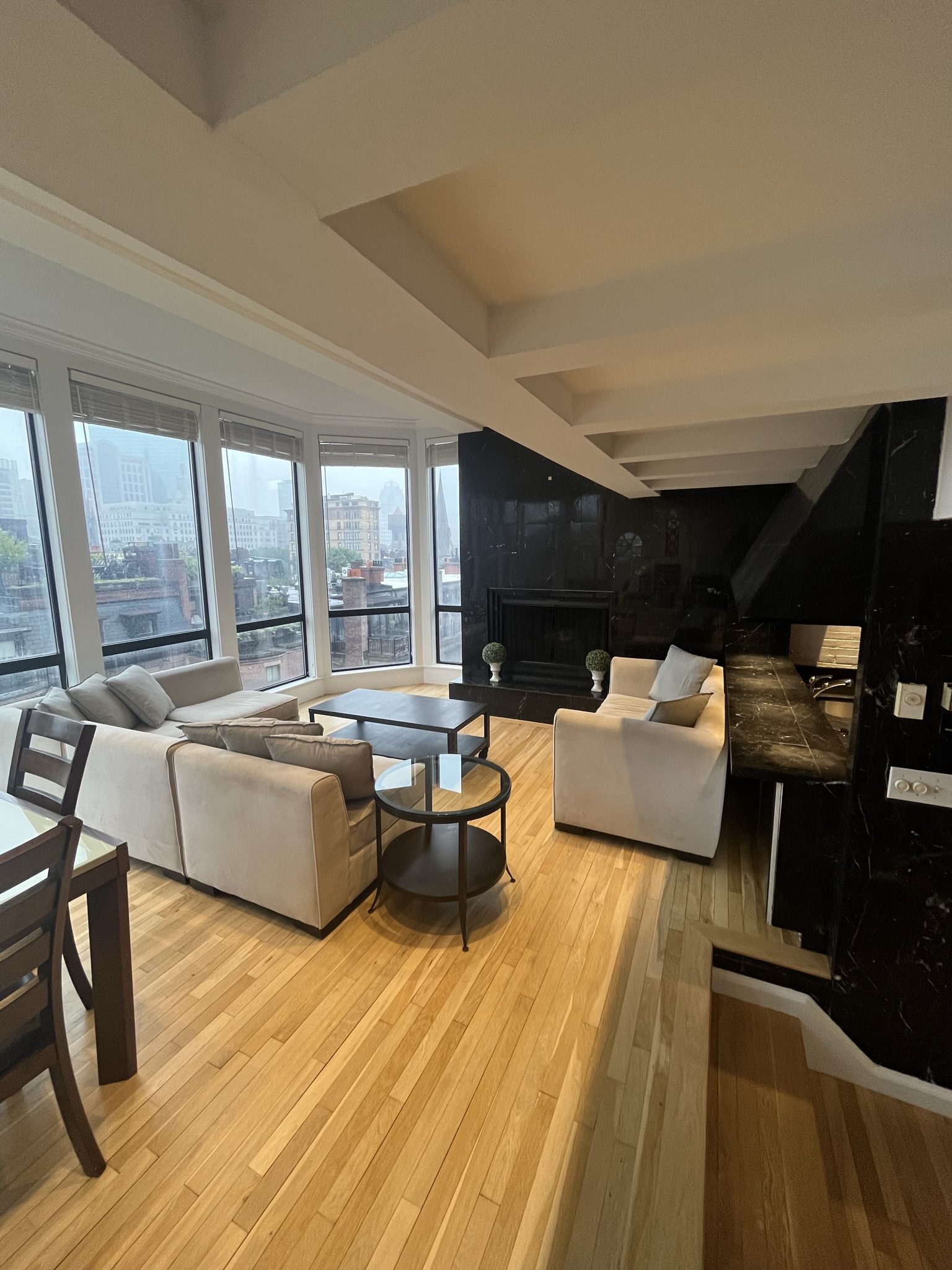 3 bed, 3 bath apartment for rent at 113 Beacon St Unit 113PH, Back Bay — photo 11 of 25