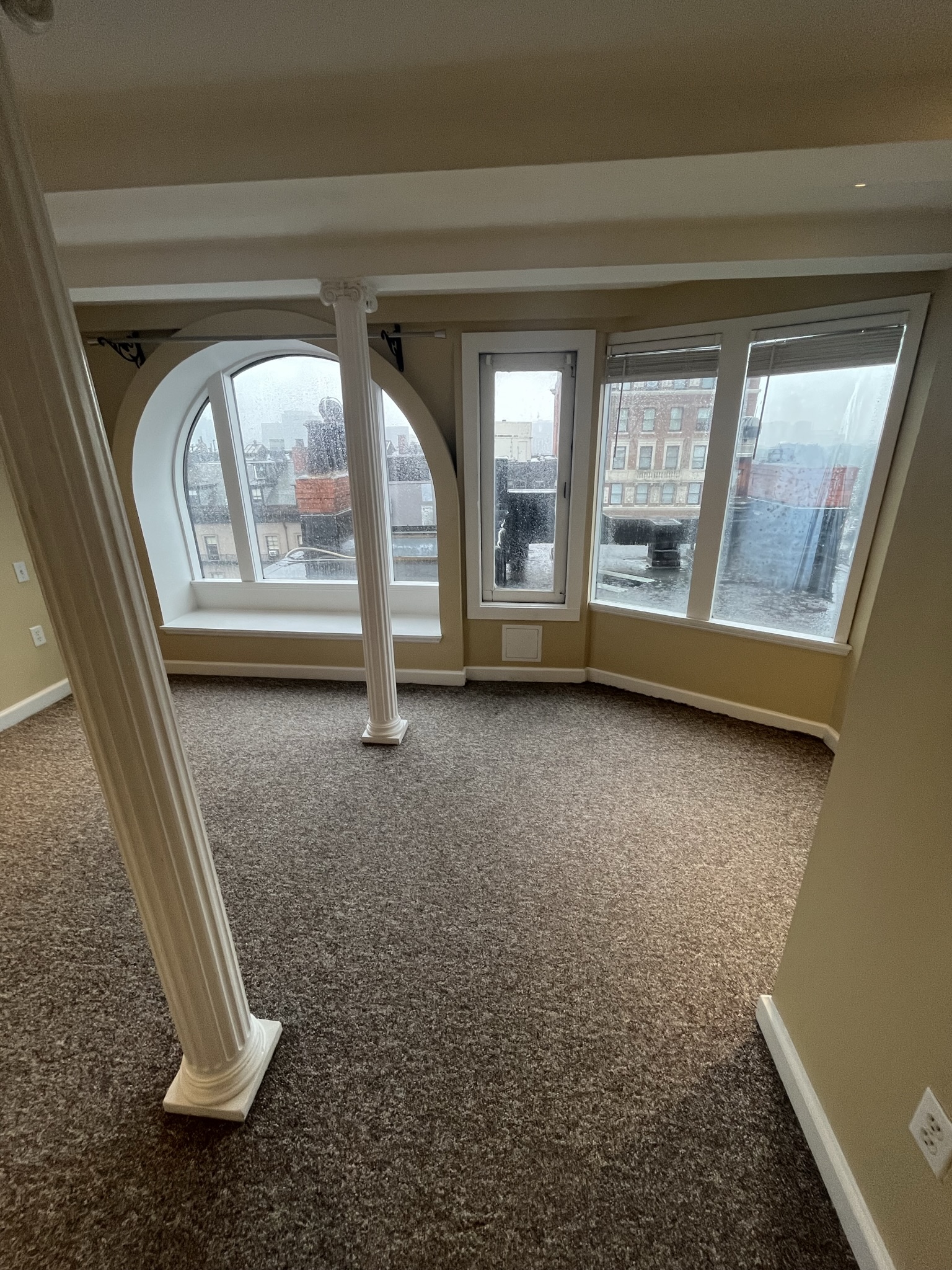 3 bed, 3 bath apartment for rent at 113 Beacon St Unit 113PH, Back Bay — photo 15 of 25
