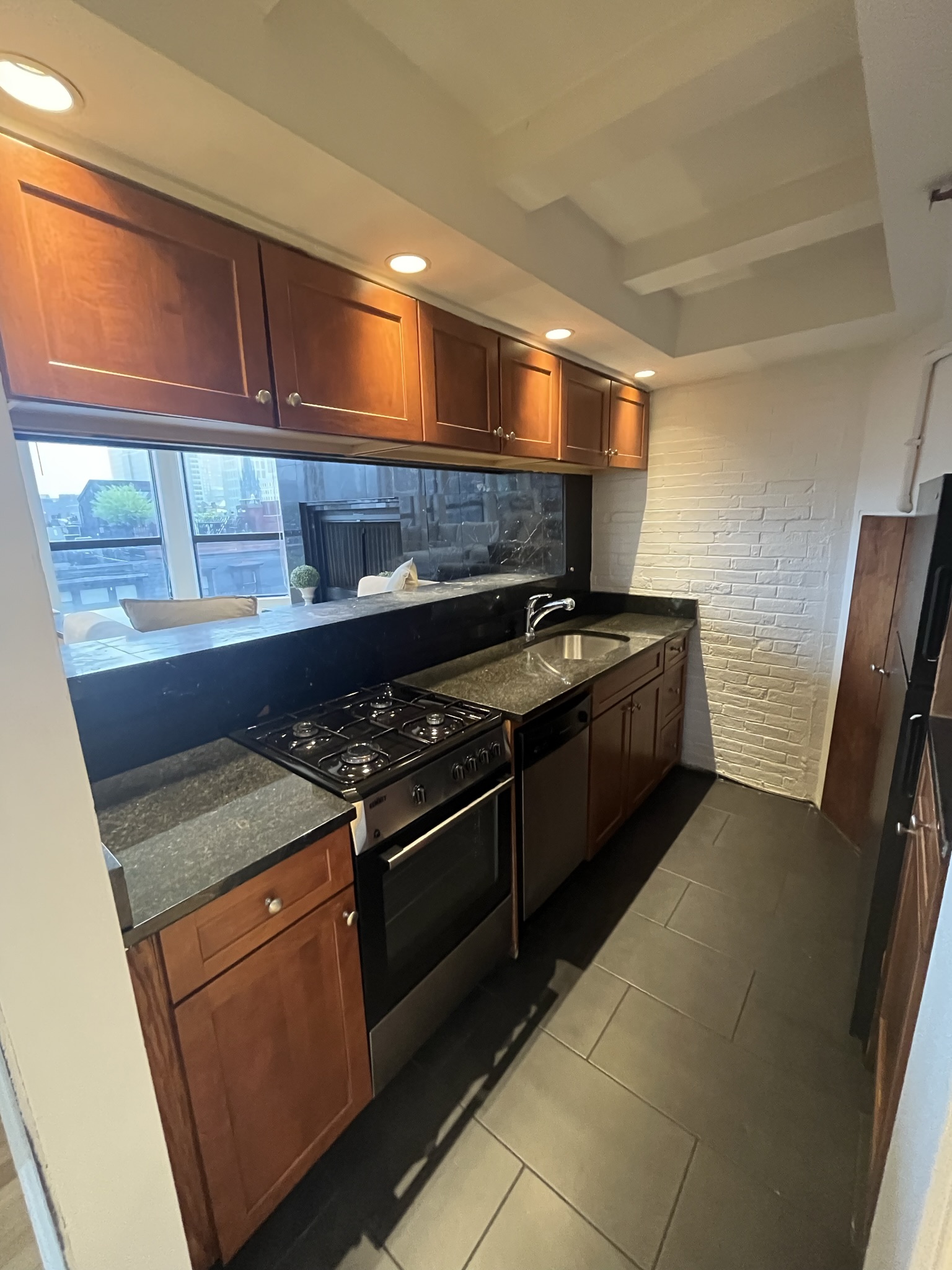 3 bed, 3 bath apartment for rent at 113 Beacon St Unit 113PH, Back Bay — photo 7 of 25
