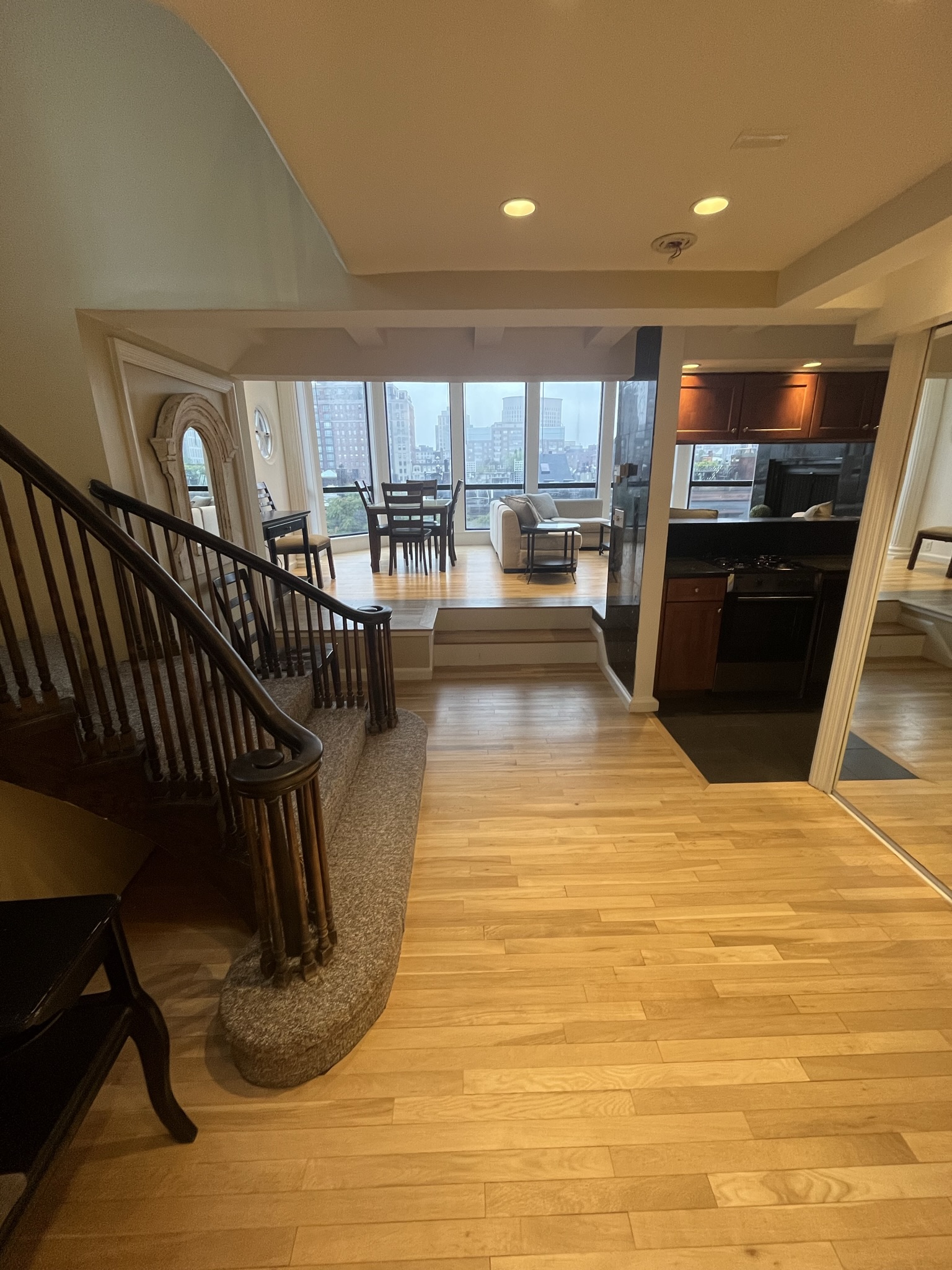 3 bed, 3 bath apartment for rent at 113 Beacon St Unit 113PH, Back Bay — photo 4 of 25