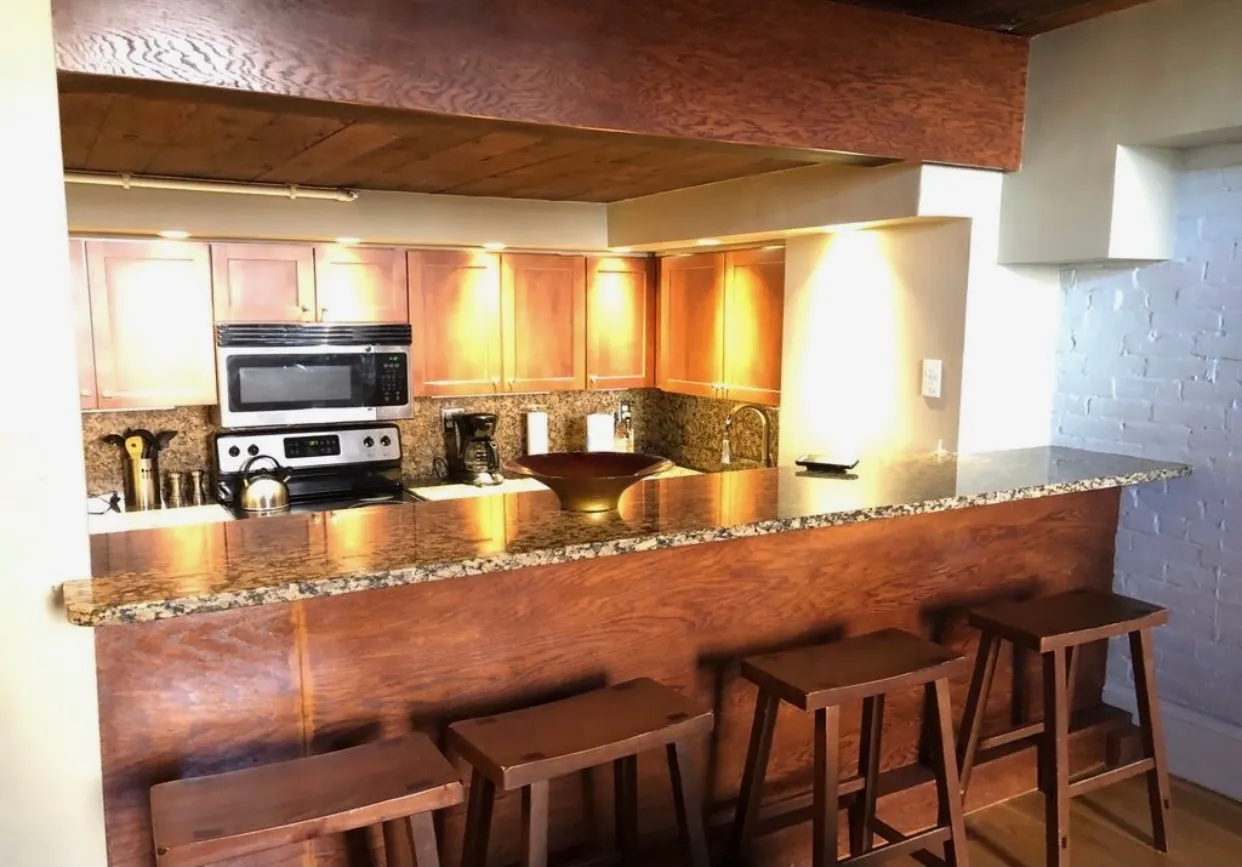 3 bed, 2 bath apartment for rent at 113 Beacon St Unit 2 Front, Back Bay — photo 11 of 22