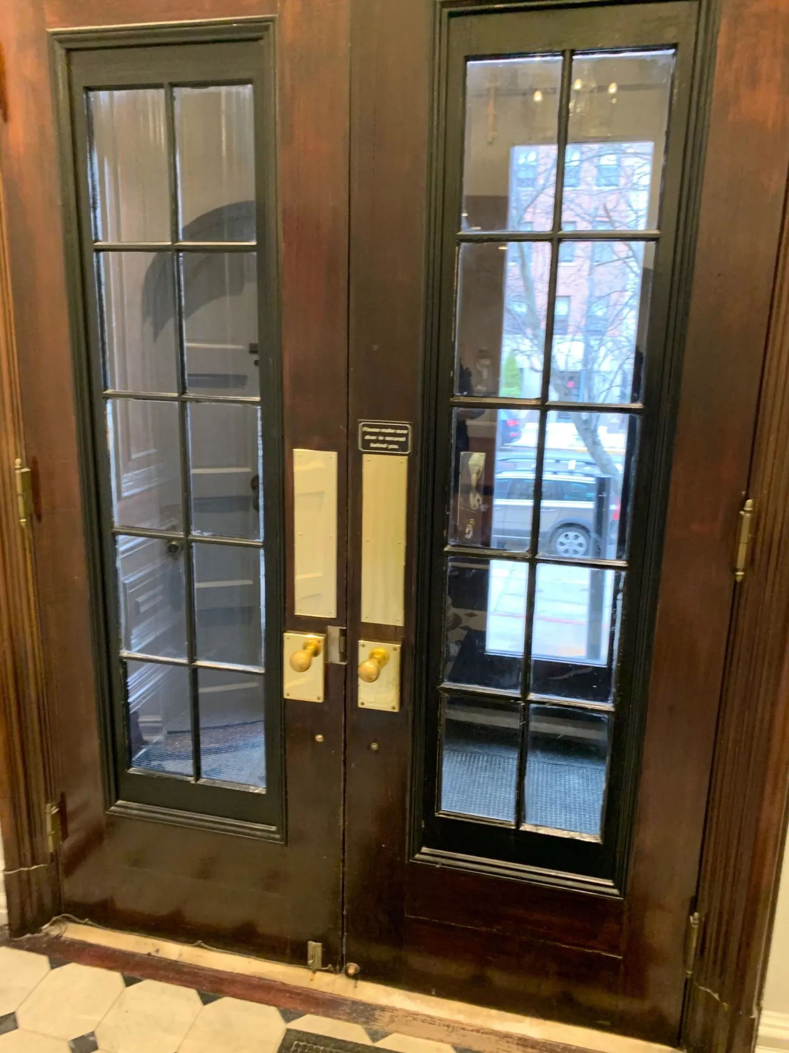 3 bed, 2 bath apartment for rent at 113 Beacon St Unit 2 Front, Back Bay — photo 16 of 22