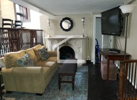 2 bed, 2 bath apartment for rent at 113 Beacon St Unit 2 Rear, Back Bay — photo 2 of 9