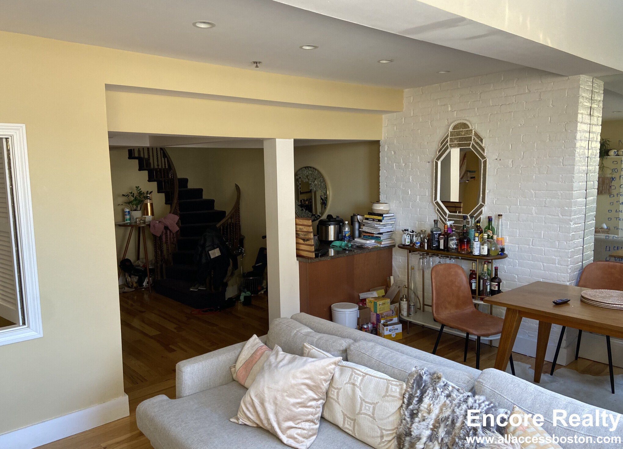 3 bed, 2 bath apartment for rent at 113 Beacon St Unit 6, Back Bay — photo 3 of 37