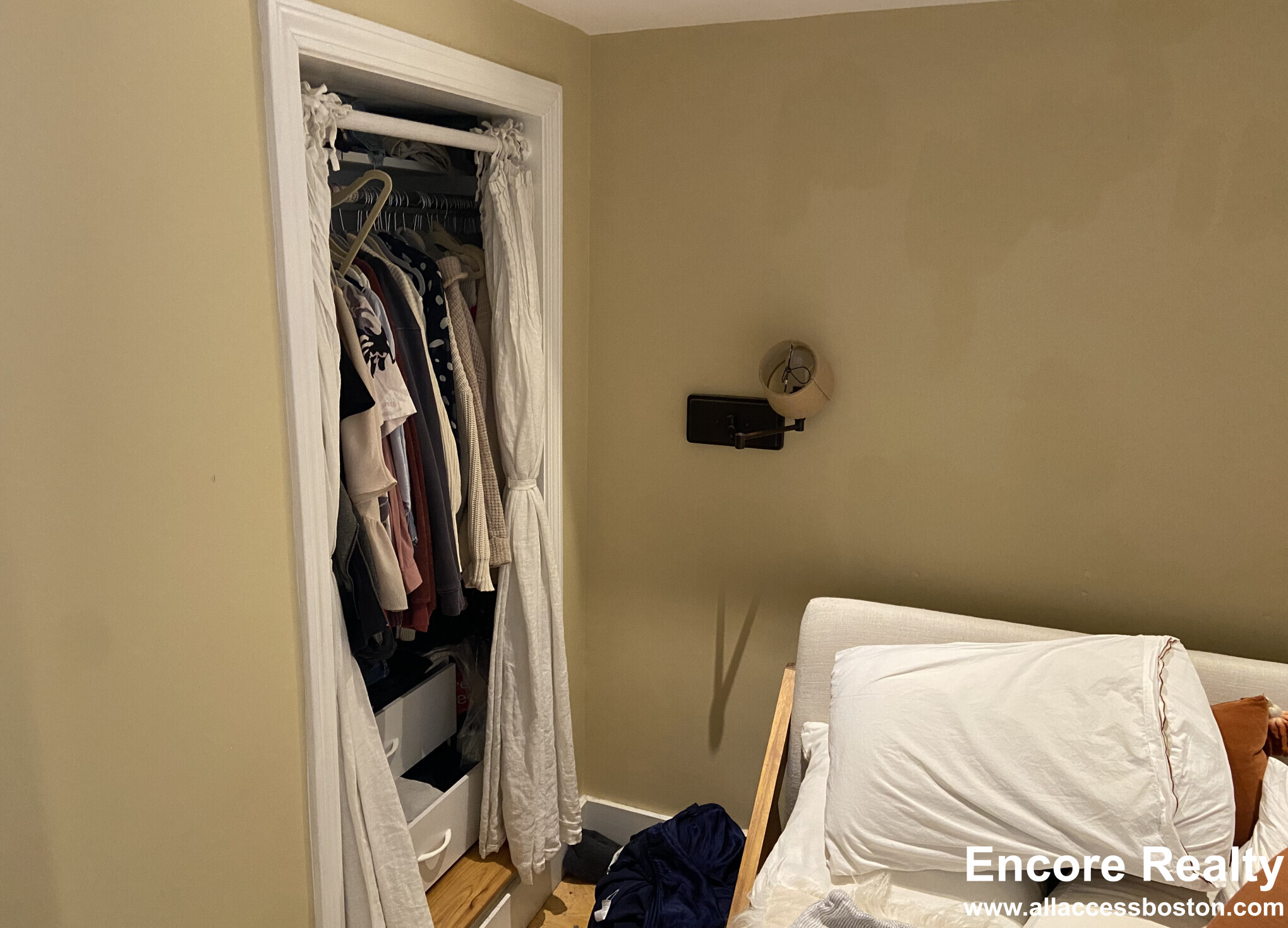 3 bed, 2 bath apartment for rent at 113 Beacon St Unit 6, Back Bay — photo 8 of 37