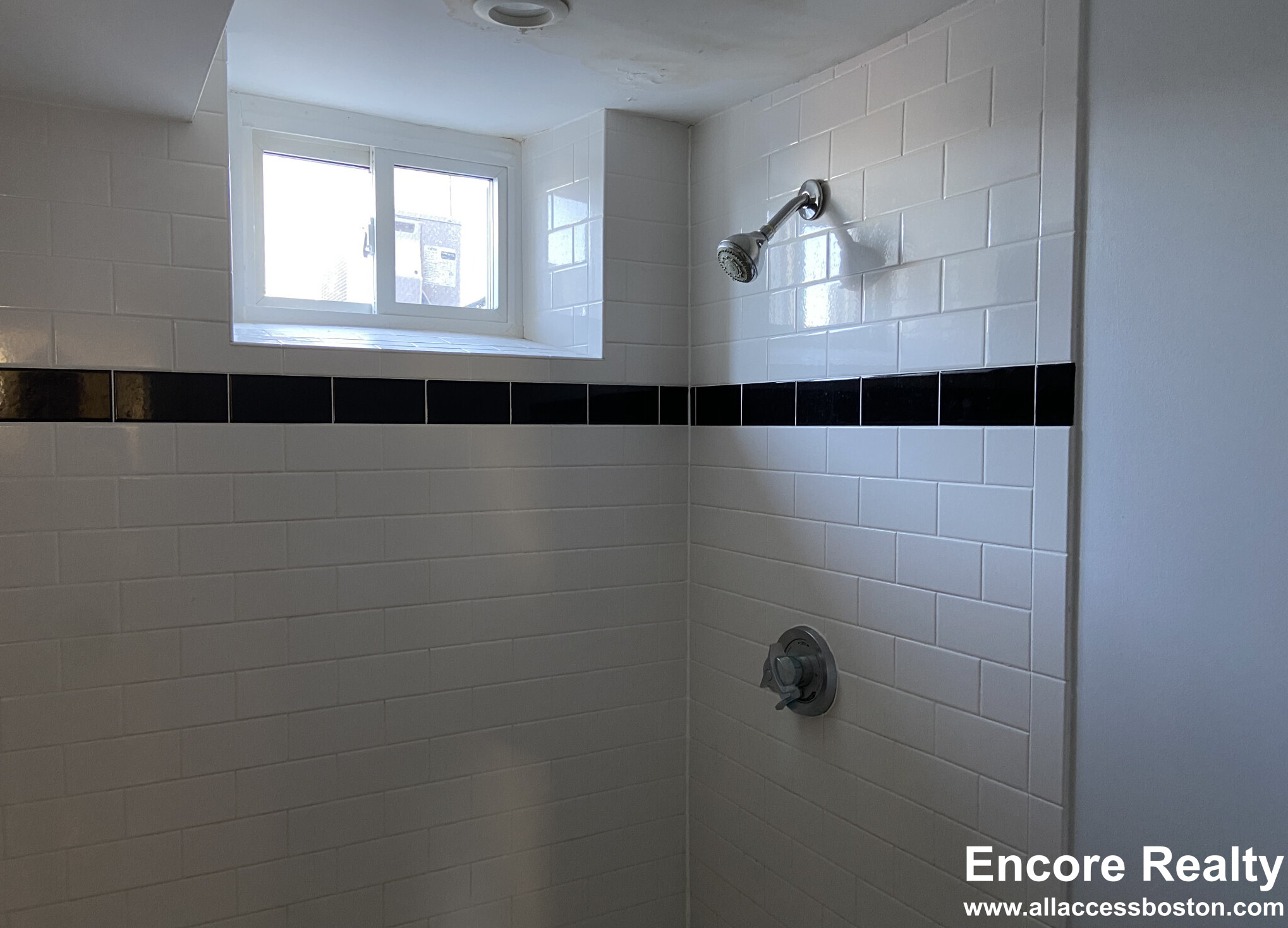 3 bed, 2 bath apartment for rent at 113 Beacon St Unit 6, Back Bay — photo 23 of 37