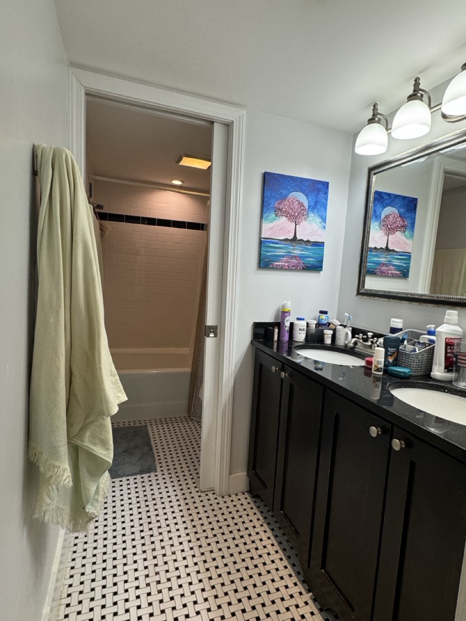 3 bed, 2 bath apartment for rent at 113 Beacon St Unit 6 Front, Back Bay — photo 3 of 28