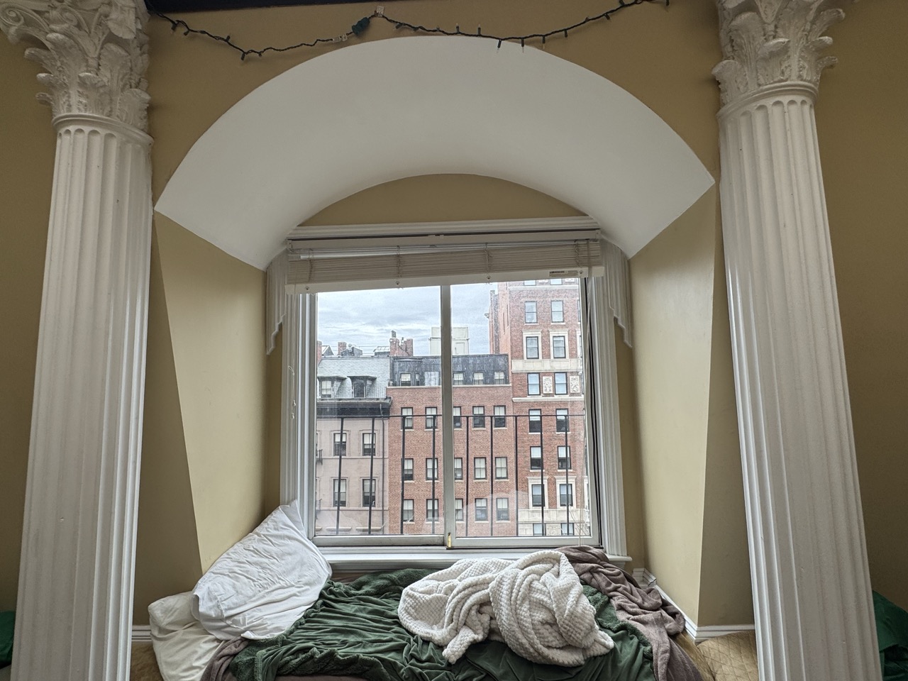 3 bed, 2 bath apartment for rent at 113 Beacon St Unit 6 Front, Back Bay — photo 15 of 28