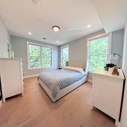 3 bed, 2 bath apartment for rent at 113 Beacon St Unit C, Union Square — photo 8 of 16