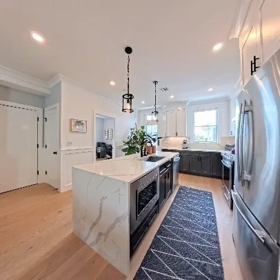 3 bed, 2 bath apartment for rent at 113 Beacon St Unit C, Union Square — photo 3 of 16
