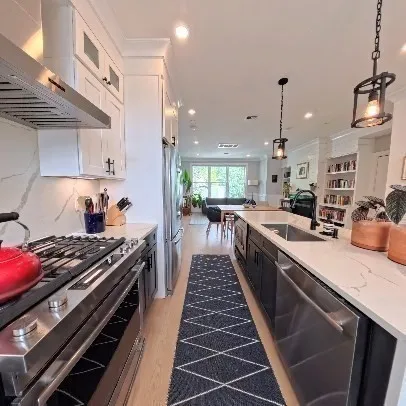 3 bed, 2 bath apartment for rent at 113 Beacon St Unit C, Union Square — photo 4 of 16