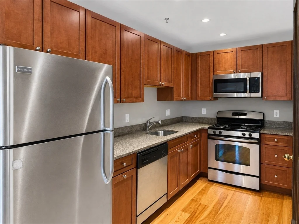 2 bed, 1 bath apartment for rent at 113 Beacon St Unit F-5, Back Bay — photo 2 of 14