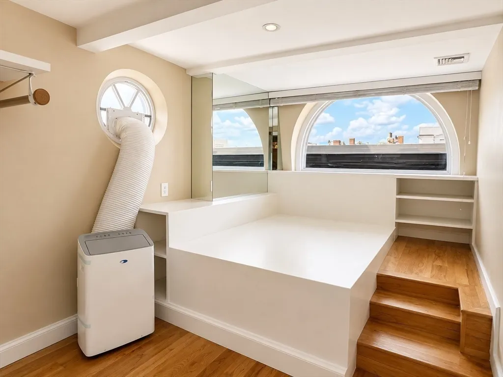 3 bed, 2 bath apartment for rent at 113 Beacon St Unit F-6, Back Bay — photo 13 of 17