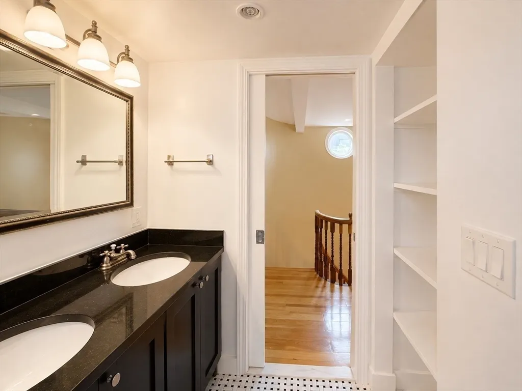 3 bed, 2 bath apartment for rent at 113 Beacon St Unit F-6, Back Bay — photo 10 of 17