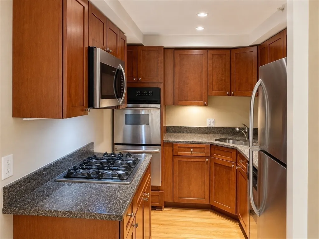 3 bed, 2 bath apartment for rent at 113 Beacon St Unit F-6, Back Bay — photo 5 of 17