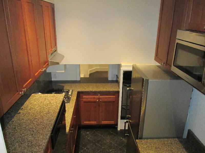1.5 bed, 2 bath apartment for rent at 113 Beacon St Unit Gf, Back Bay — photo 4 of 15