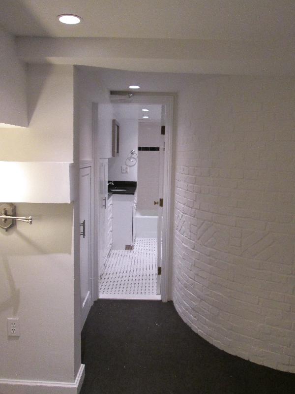 1.5 bed, 2 bath apartment for rent at 113 Beacon St Unit Ground, Back Bay — photo 21 of 23