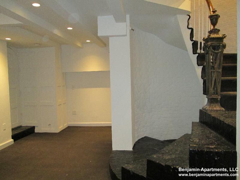 1.5 bed, 2 bath apartment for rent at 113 Beacon St Unit Ground, Back Bay