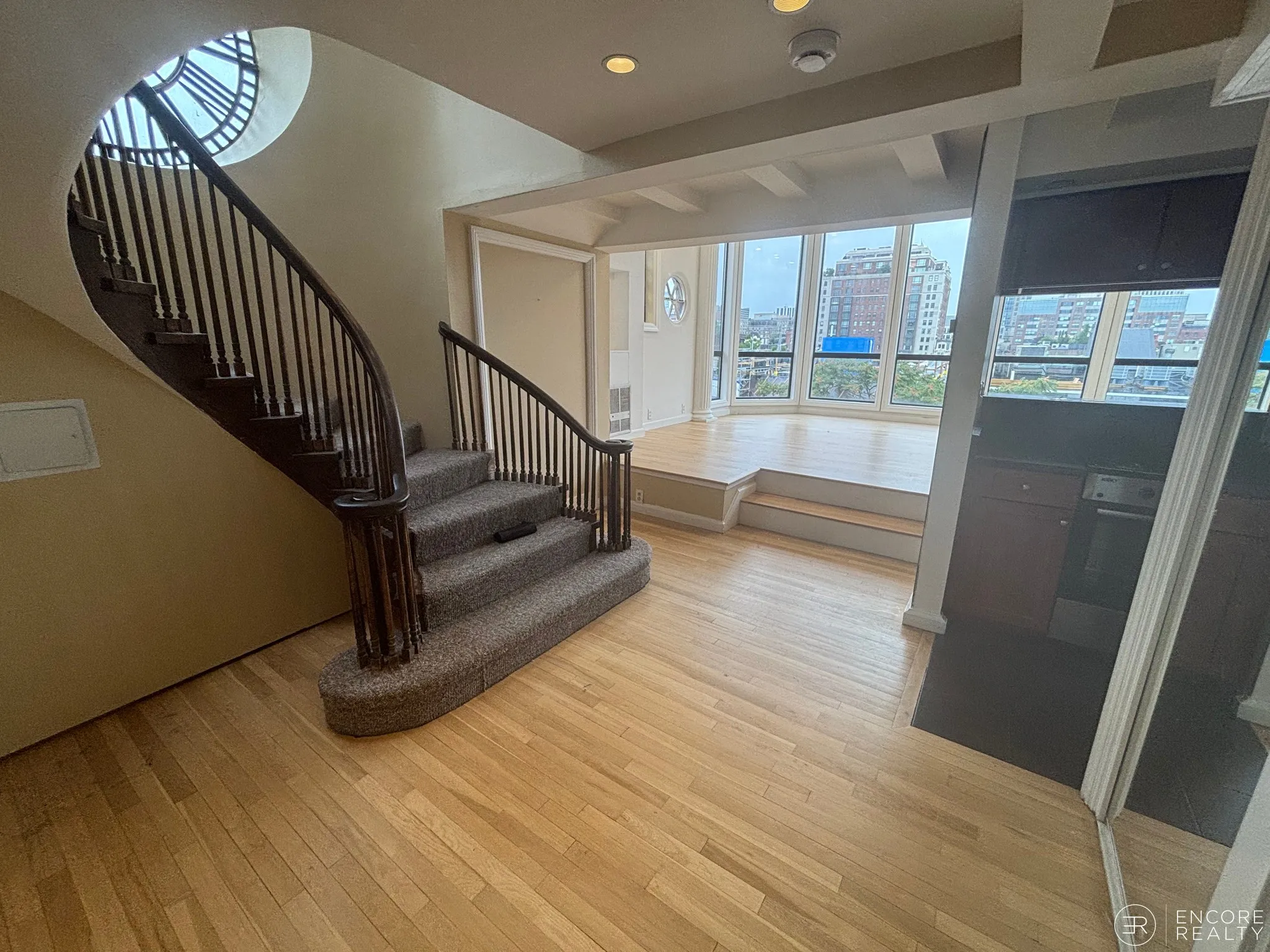 2.5 bed, 3 bath apartment for rent at 113 Beacon St Unit PH, Back Bay — photo 3 of 13