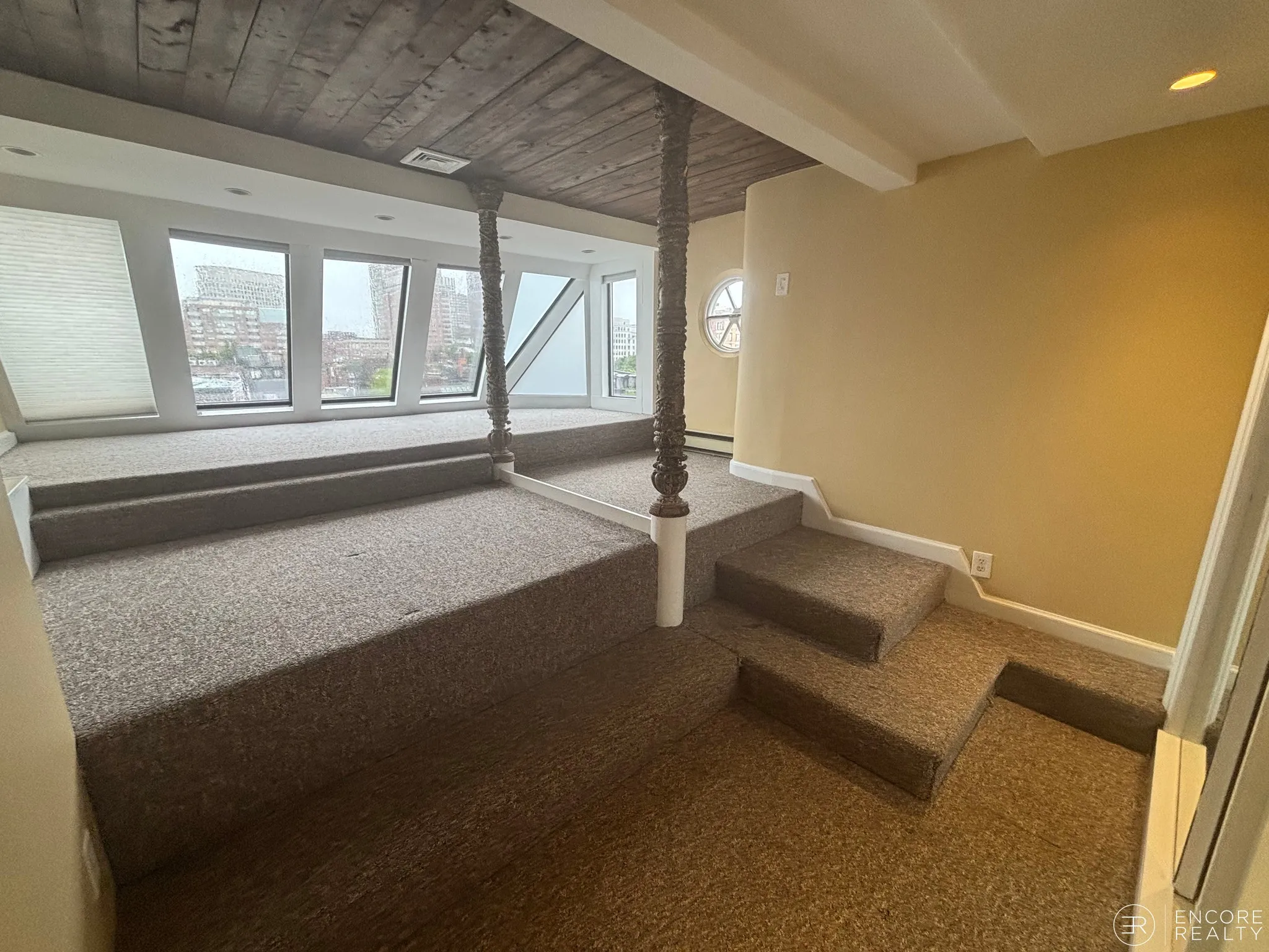 2.5 bed, 3 bath apartment for rent at 113 Beacon St Unit PH, Back Bay — photo 11 of 13