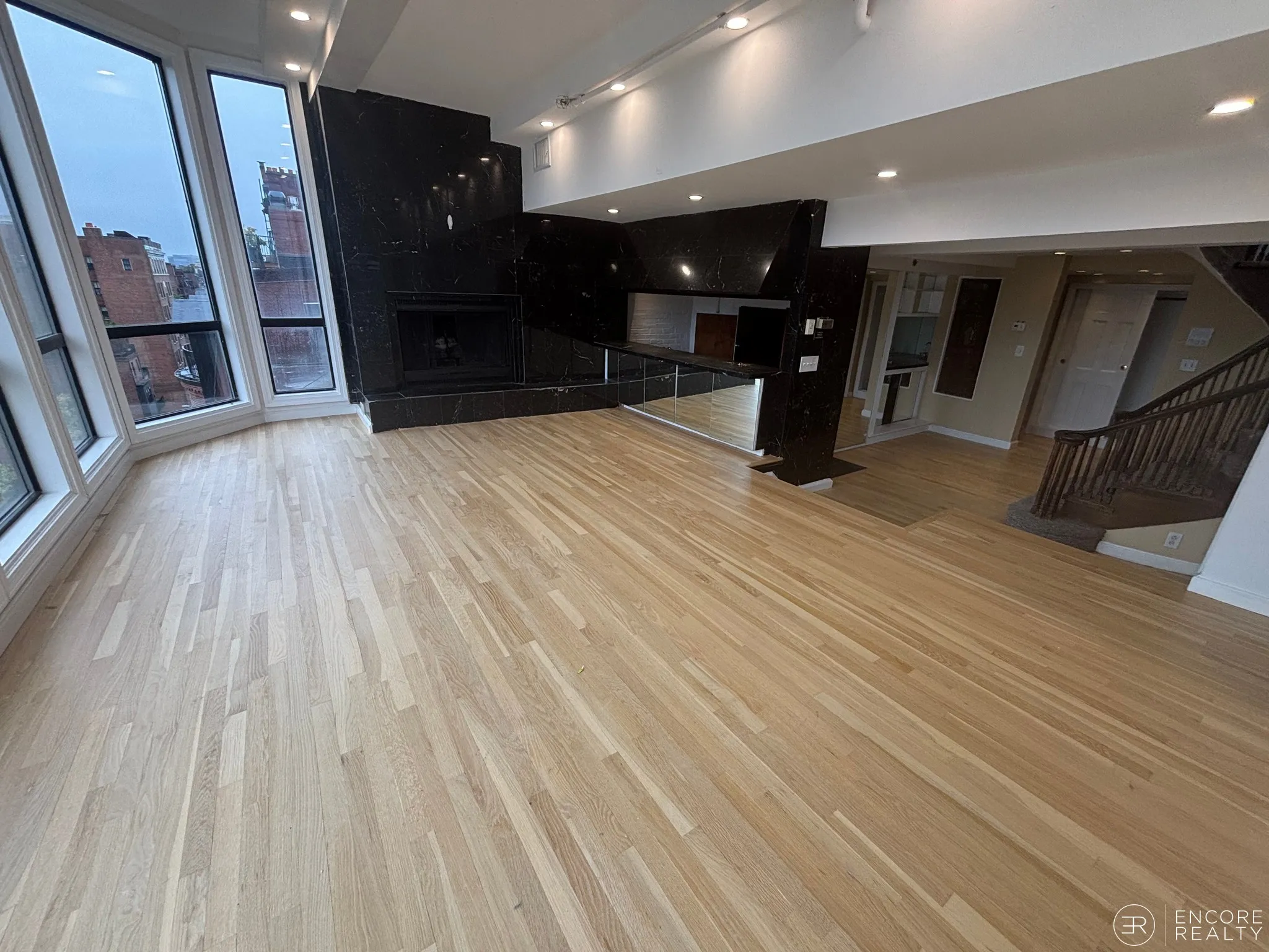 2.5 bed, 3 bath apartment for rent at 113 Beacon St Unit PH, Back Bay — photo 7 of 13