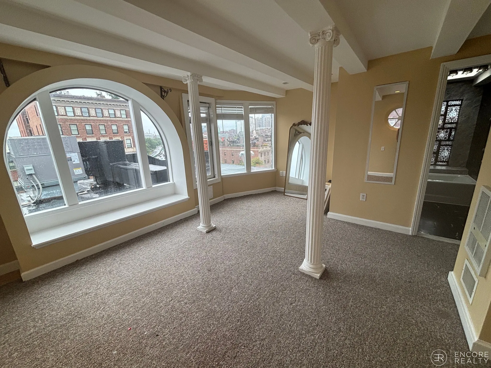 2.5 bed, 3 bath apartment for rent at 113 Beacon St Unit PH, Back Bay — photo 9 of 13