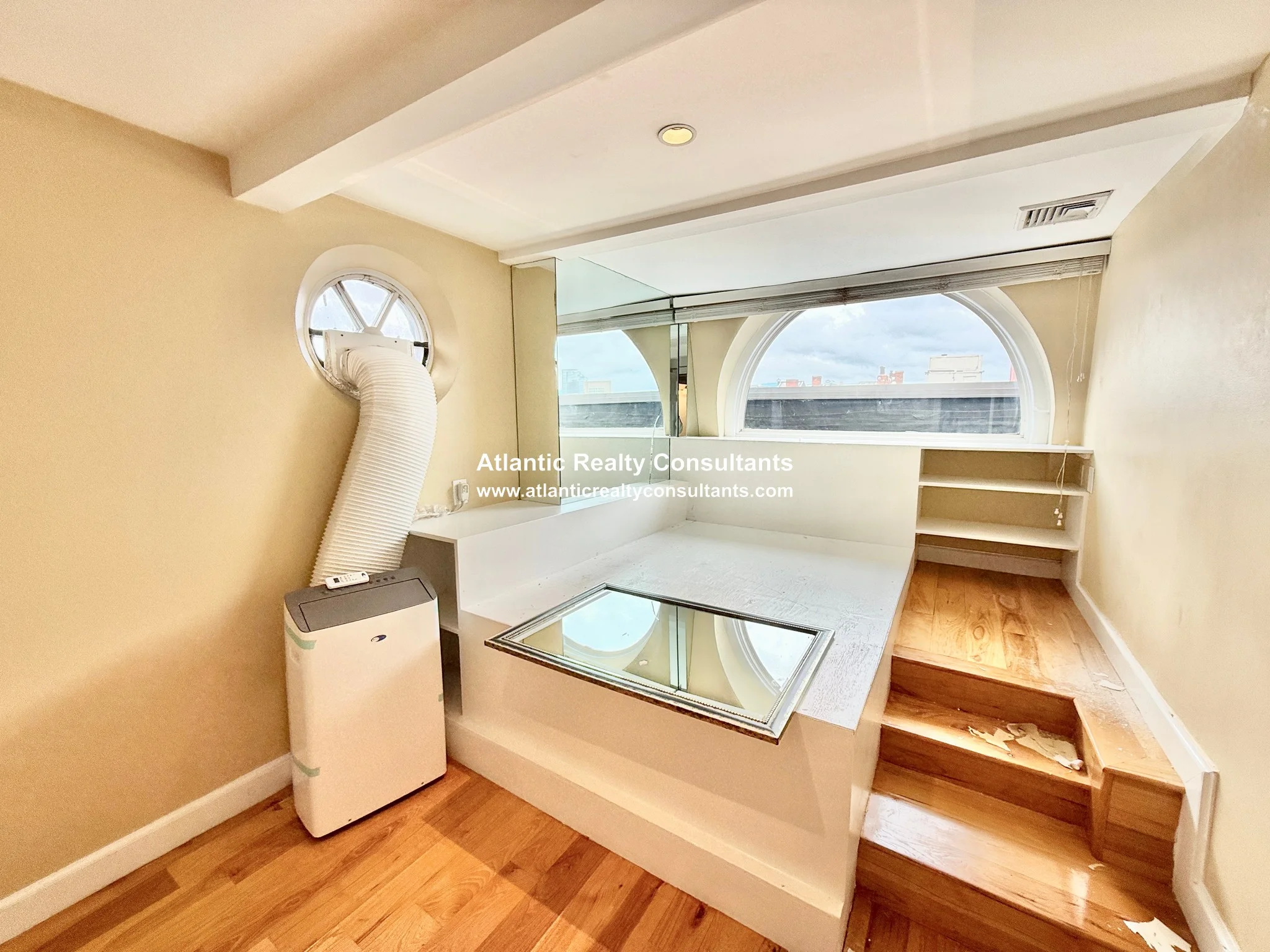 3 bed, 2 bath apartment for rent at 113 Beacon St Unit PH6, Back Bay — photo 16 of 17