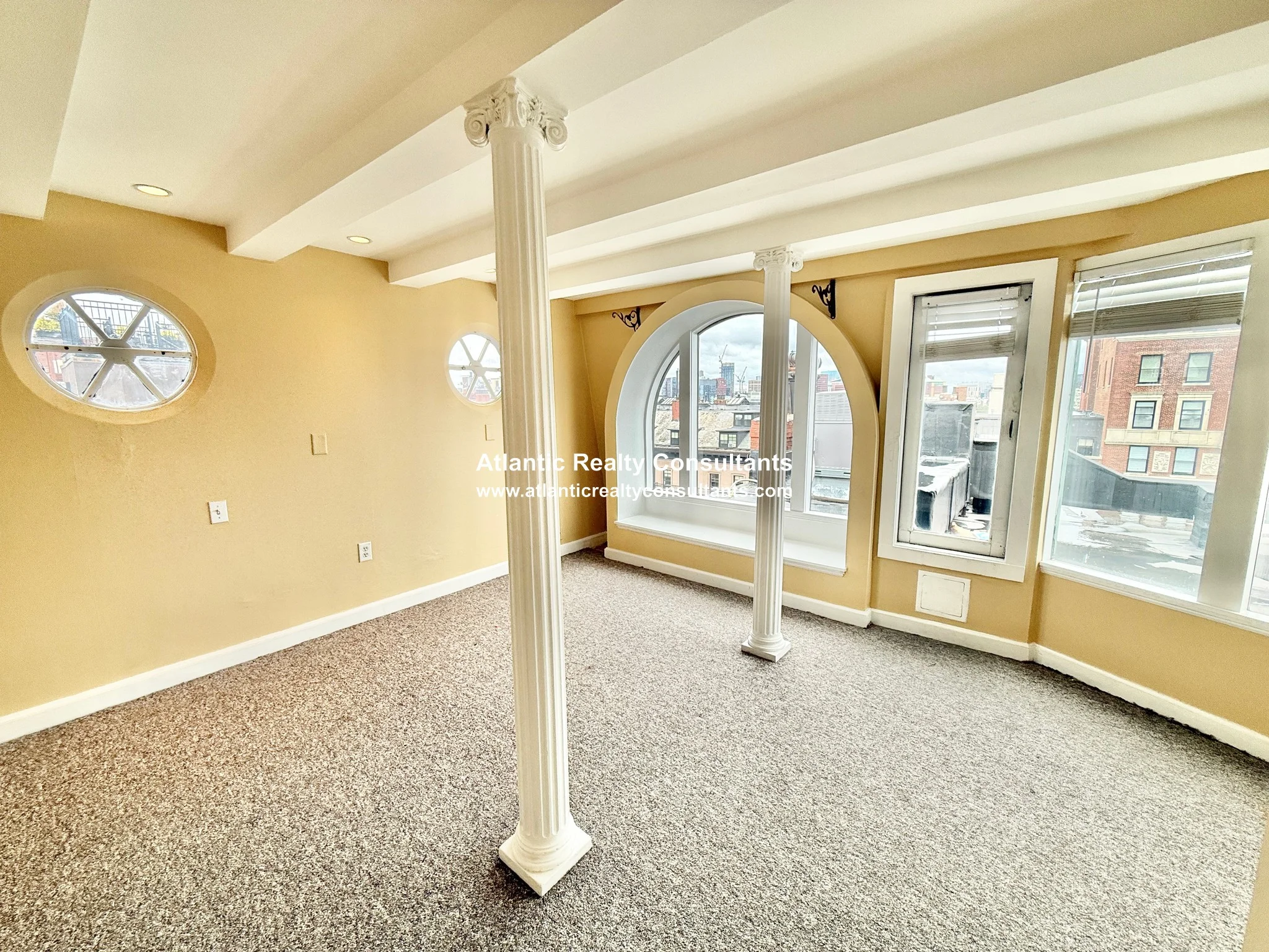 3 bed, 2.5 bath apartment for rent at 113 Beacon St Unit PHR, Back Bay — photo 8 of 18