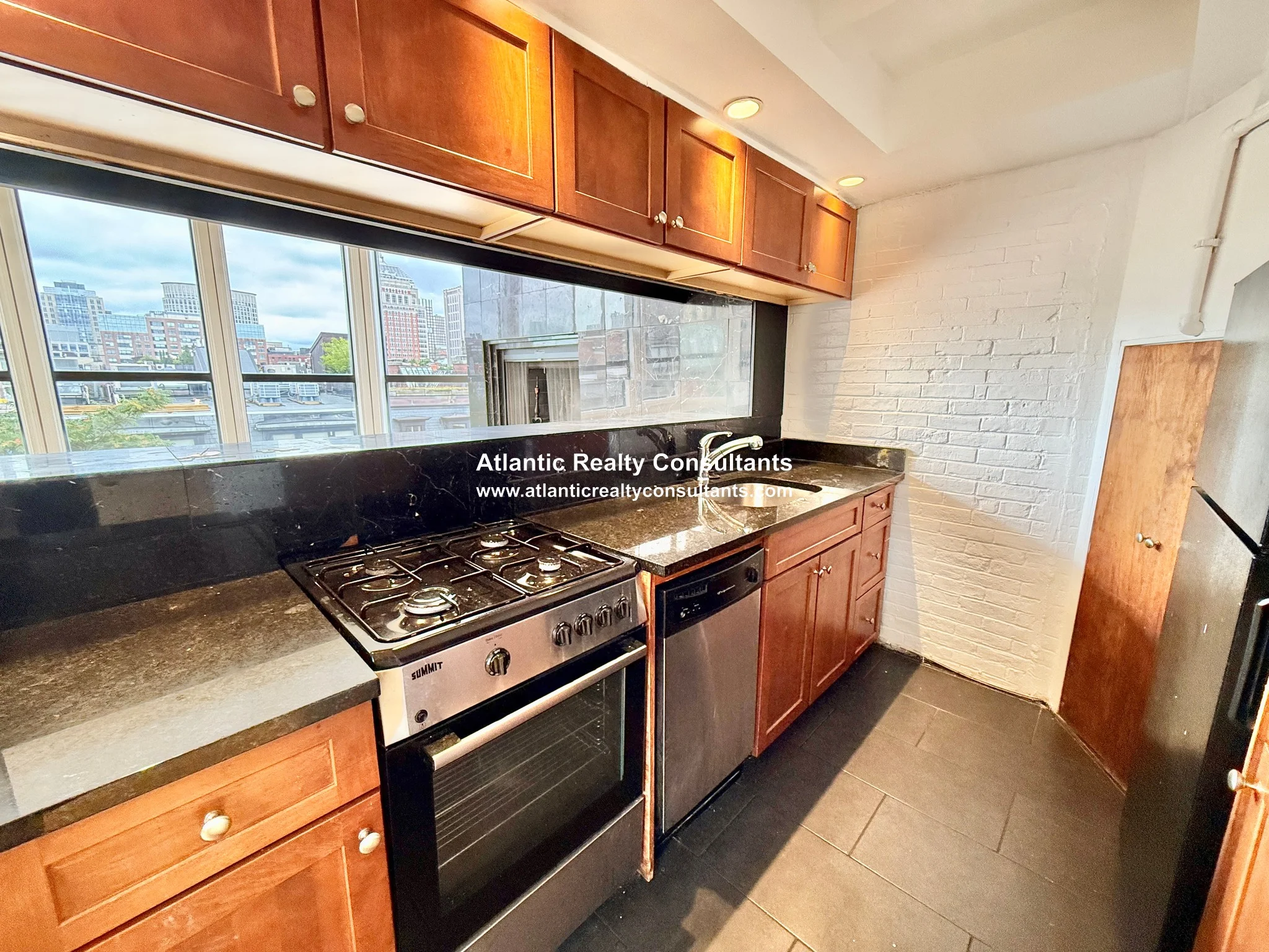 3 bed, 2.5 bath apartment for rent at 113 Beacon St Unit PHR, Back Bay — photo 6 of 18